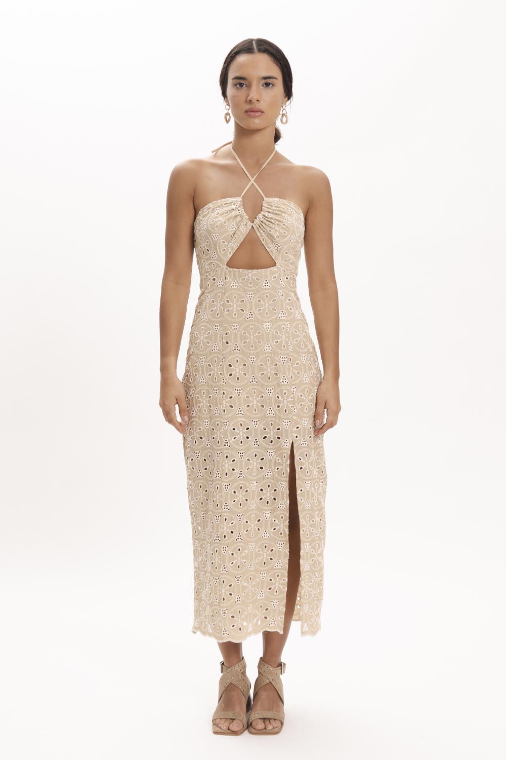 VEM425CS4 TOSTADO__0000_VEM425CS4 - 10236-6333 (1) copia VESTIDO CUT OUT BORDADO KRISTA - Imagen 1