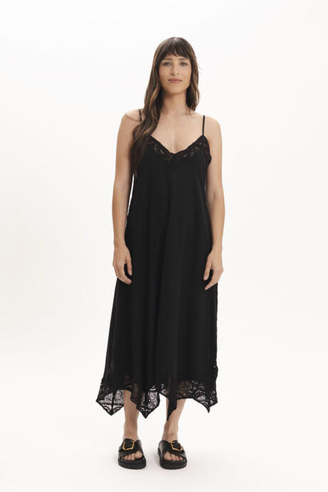 VESTIDO APLIQUES BORDADOS TASHA