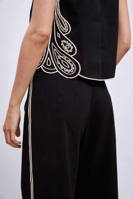 BLUSA BORDADOS EMMA - Imagen 15