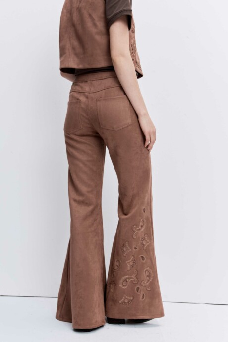 PANTALON EFECTO PIEL LESLIE - Imagen 6
