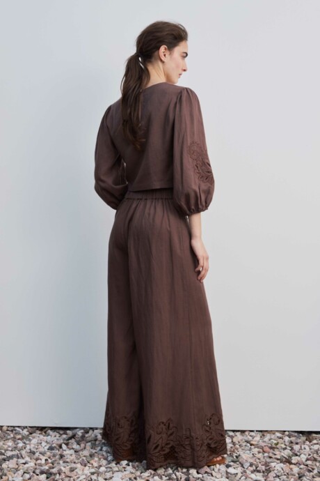 PANTALON BORDADO AMBER - Imagen 6