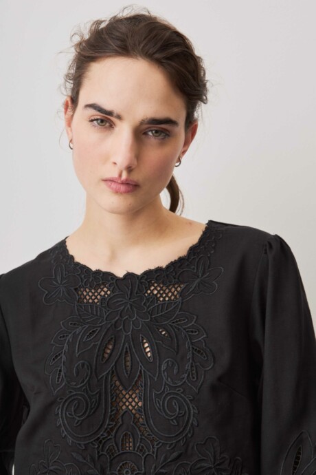 BLUSA APLIQUES ANGIE - Imagen 11