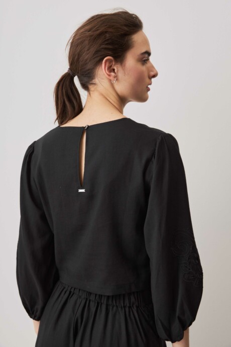 BLUSA APLIQUES ANGIE - Imagen 13