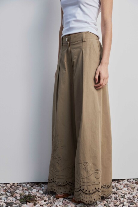 PANTALON BORDADO MILA - Imagen 6
