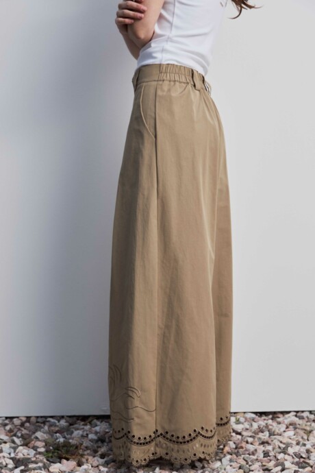 PANTALON BORDADO MILA - Imagen 8