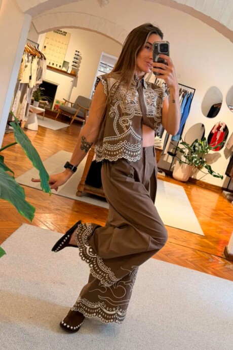 PANTALON BORDADO MILA - Imagen 3